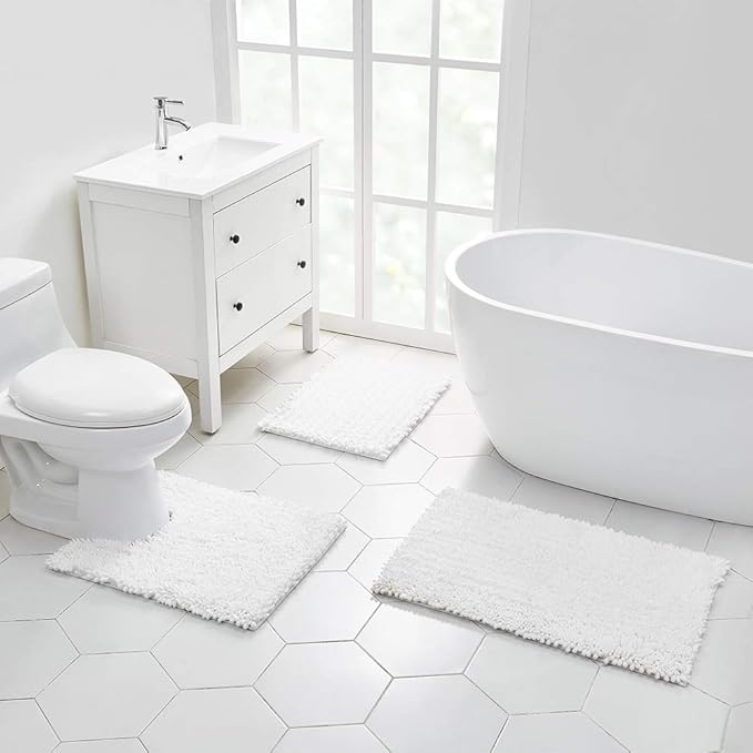 Walensee Bathroom Rug Non Slip Bath Mat (32x20 Inch White) Water Absorbent Super Soft Shaggy Chenille Machine Washable Dry Extra Thick Perfect Absorbant Best Large Plush Carpet for Shower Floor