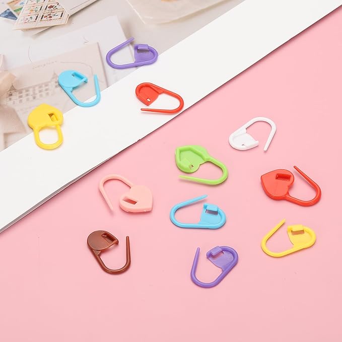 PATIKIL Crochet Stitch Markers, 150Pcs Plastic Knitting Markers Needle Pin Heart Locking Stitch Marker for Sewing Crocheting DIY Craft, Blue