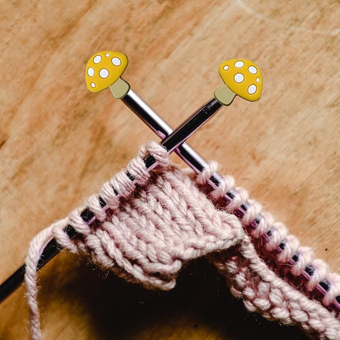SPANSEE 4 PCS Mushroom Stitch Stoppers, Knitting Needle Point Protectors, Knitting Needle Stoppers, Needle Hugger, Knitting Accessories, Knitting Supplies fit Size 2-13 (2.75mm-9mm) Needles