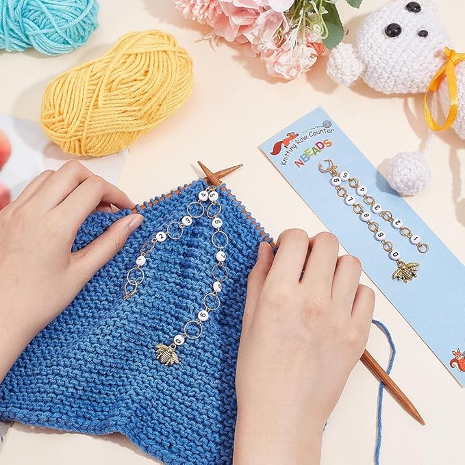 NBEADS 2 Pcs 2 Styles Bees Charm Knitting Row Counter Chains, 0~9 Number Stitch Markers Acrylic Beads Crochet Stitch Marker Charms for Knitting Weaving Sewing Quilting Handmade Jewelry