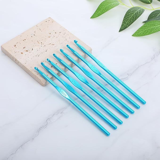 10 PCS 5mm Crochet Hook, Aluminum Crochet Hooks for Beginners, Blue Knitting Needles for DIY Yarn Crafts (US Size H/8)