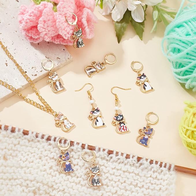 NBEADS 28 Pcs Cat Charm Stitch Markers, 7 Styles Alloy Enamel Cute Cat Crochet Charms Removable Locking Stitch Marker with 304 Stainless Steel Clasp for Sewing Accessories Quilting Jewelry