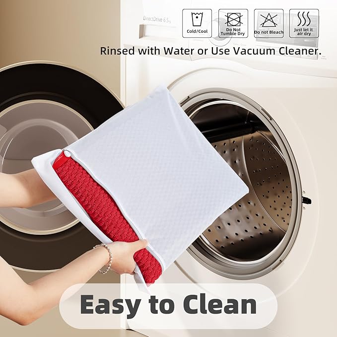 Christmas Bathroom Rugs Non Slip Washable, Super Absorbent Thin Bath Mat Small Quick Dry Low Pile Bathroom Rug, Red 20"x30"