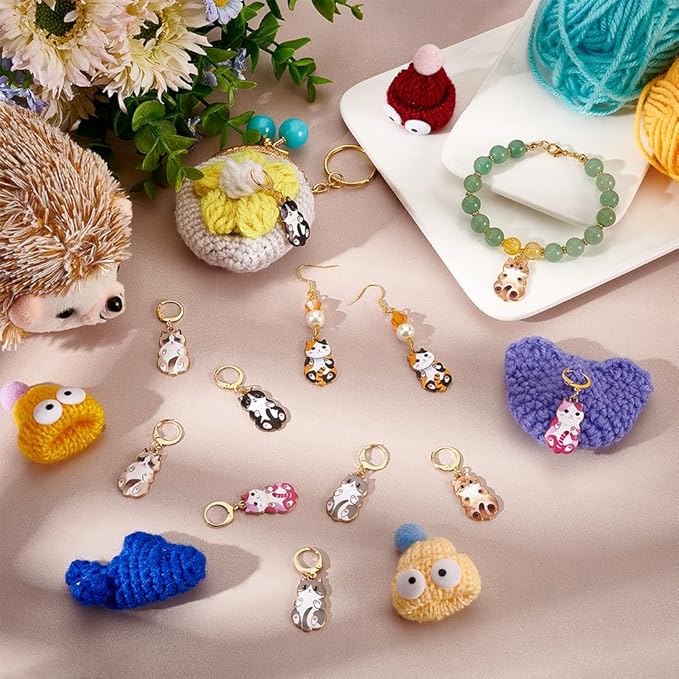 NBEADS 24 Pcs Enamel Cat Stitch Markers, Enamel Alloy Crochet Stitch Marker Charms Removable Locking Stitch Marker for Knitting Weaving Sewing Accessories Quilting Handmade Jewelry