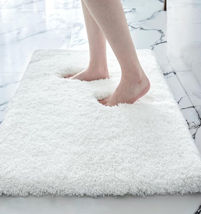 Small Bathroom Rugs 17x24 Non Slip White Fluffy Bath Mat for Bathroom Floor Machine Washable Plush Luxury Bath Rug for Tub Soft Shaggy Absorbent Shower Mat