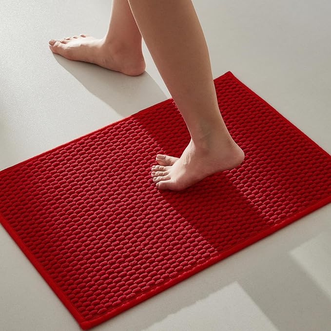 Christmas Bathroom Rugs Non Slip Washable, Super Absorbent Thin Bath Mat Small Quick Dry Low Pile Bathroom Rug, Red 16"x24"