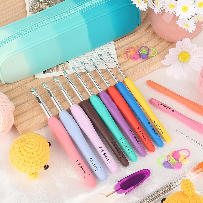 Coopay Crochet Hooks Set with Case, 12 Size Ergonomic Crochet Needles for Beginner Adult Arthritic Hands, 2mm(B)-8mm(L) Extra Long Knitting Hook for Crocheting Yarn- Great DIY Craft Christmas Gift