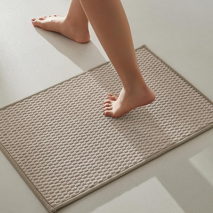 Bathroom Rugs Non Slip Washable, Super Absorbent Thin Bath Mat Small Quick Dry Low Pile Bathroom Rug, Beige 16"x24"
