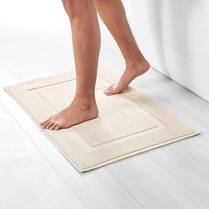 Amazon Basics Banded Bathroom Bath Rug Mat, Cream, 31" L x 20" W